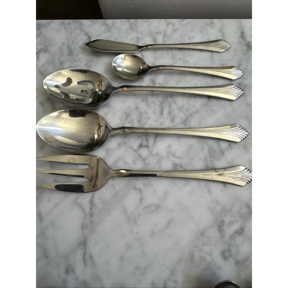 Claridge/Masterpiece Rogers Bros. Silverplate 45 Pieces Serving Pieces 8 Place S
